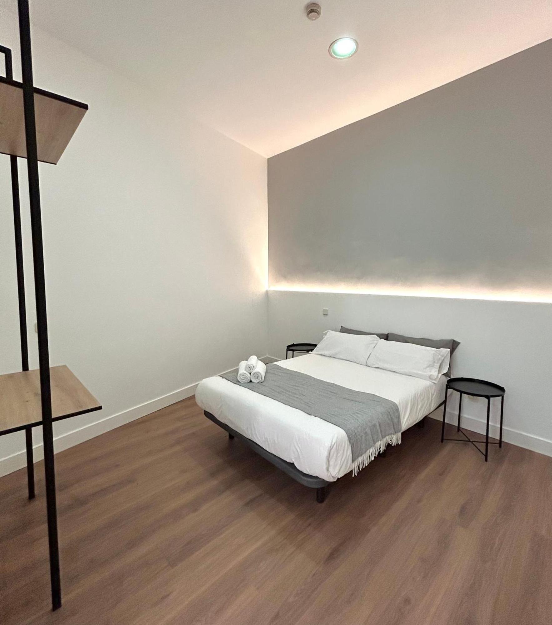 H21 Rooms มาดริด ภายนอก รูปภาพ