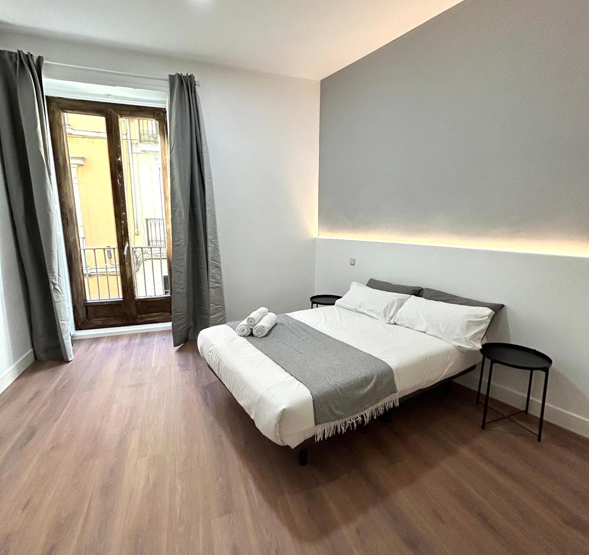 H21 Rooms มาดริด ภายนอก รูปภาพ
